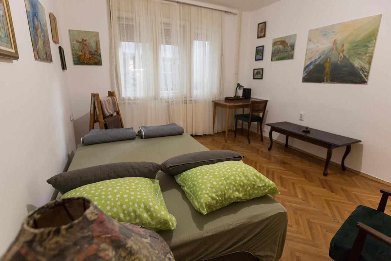 The Pioneers Home 2 Skopje Bagian luar foto